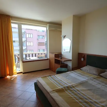 Continental Hotel 2*