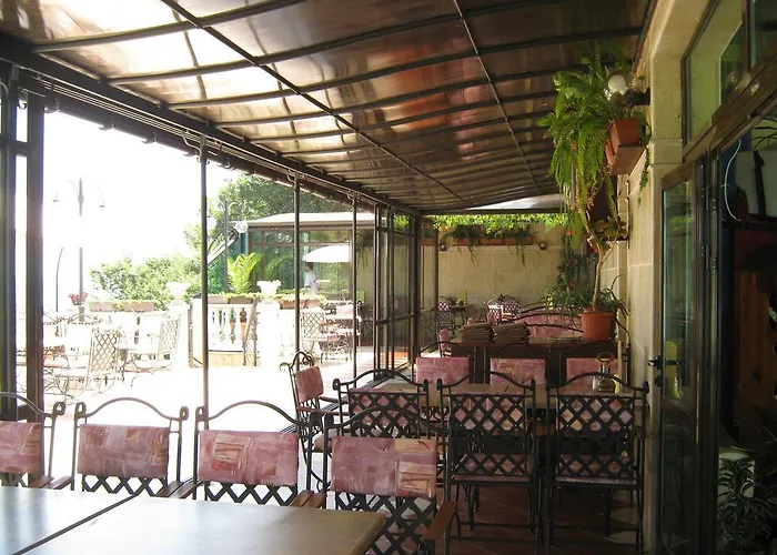 Continental Hotel 2*