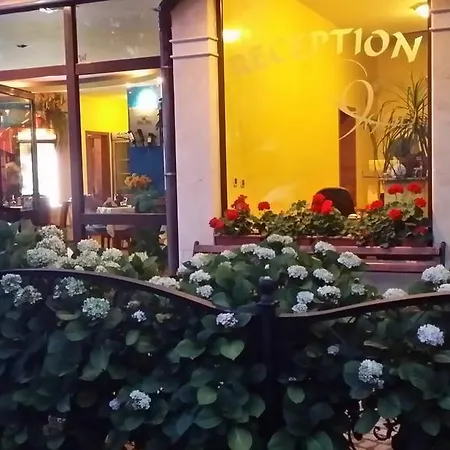 Отель Continental Китен