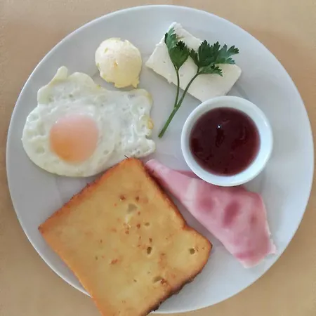 Continental 호텔 2*