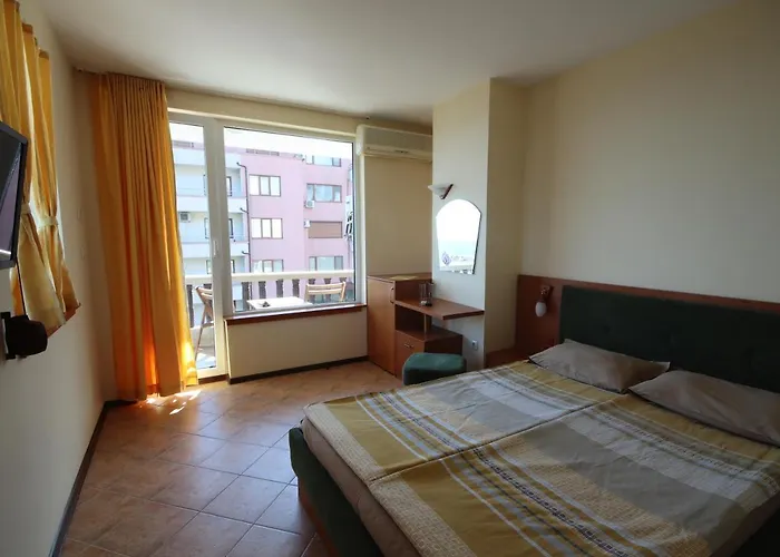 Continental Хотел 2*