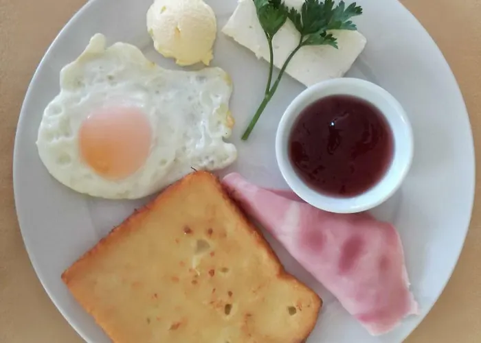 Continental Хотел 2*